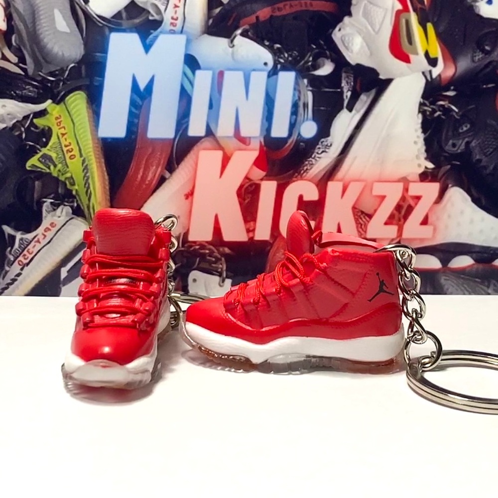 Mini Sneakers Air Jordan 11 Cherry